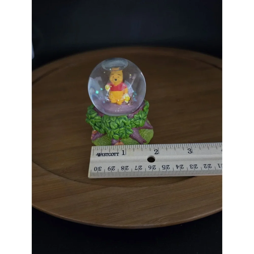 Vintage Disney Winnie The Pooh With Honey on Hands‎ Mini Snow Globe